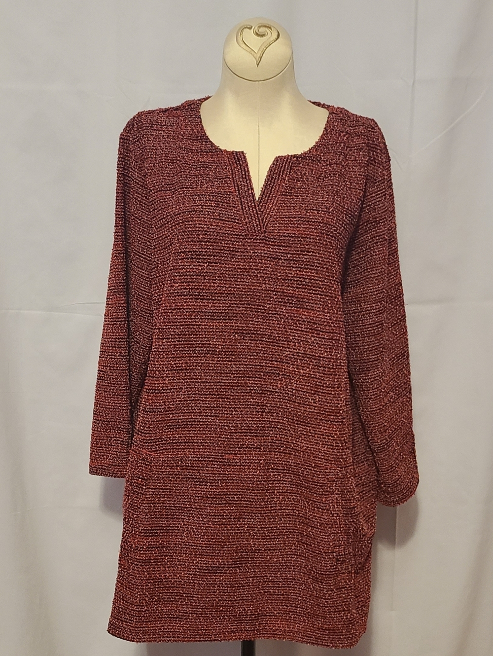 Liz Clayborne Long Sleeve Kangaroo Pocket Top Red & Black